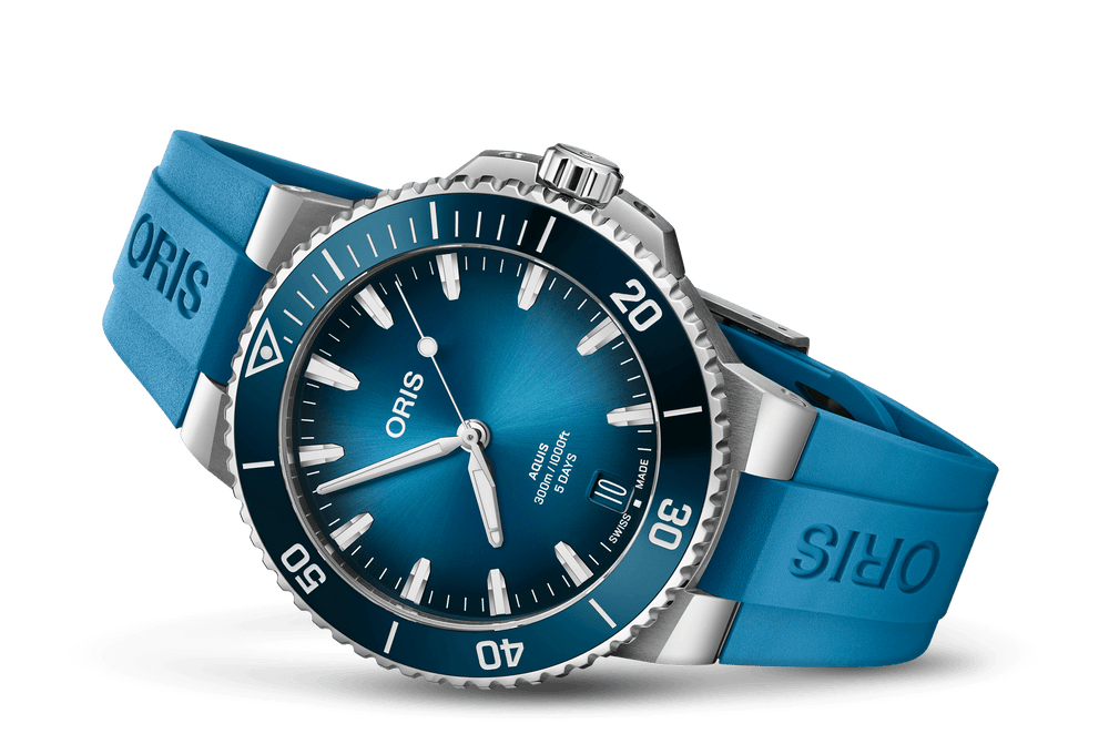 Aquis Date 43.5 - CALIBRE 400