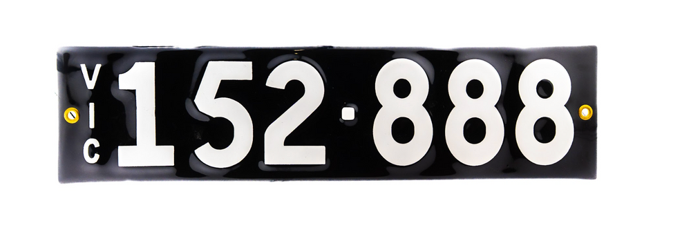 152 888
