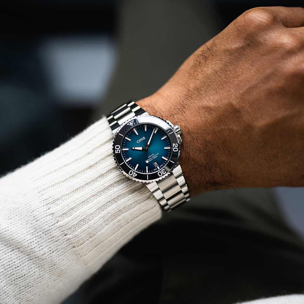 Aquis Date 39.5mm Swiss Emporium