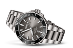 Aquis Titanium Date