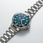 Aquis Small Second, Date