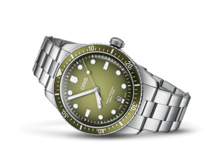 Divers Sixty-Five Date