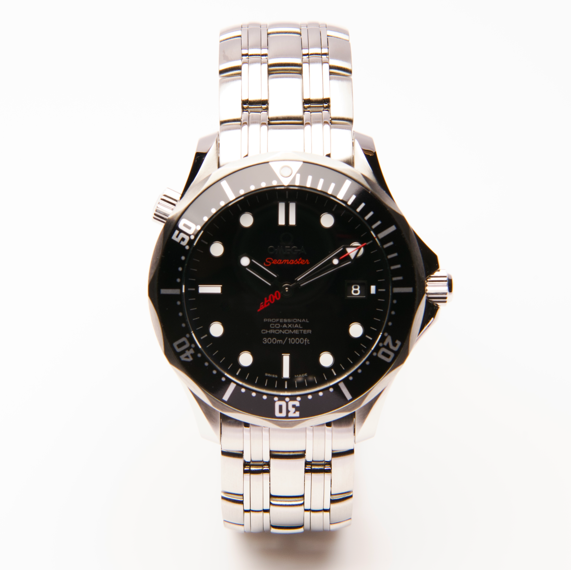 Omega seamaster 300m professional diver 007 limited edition discount